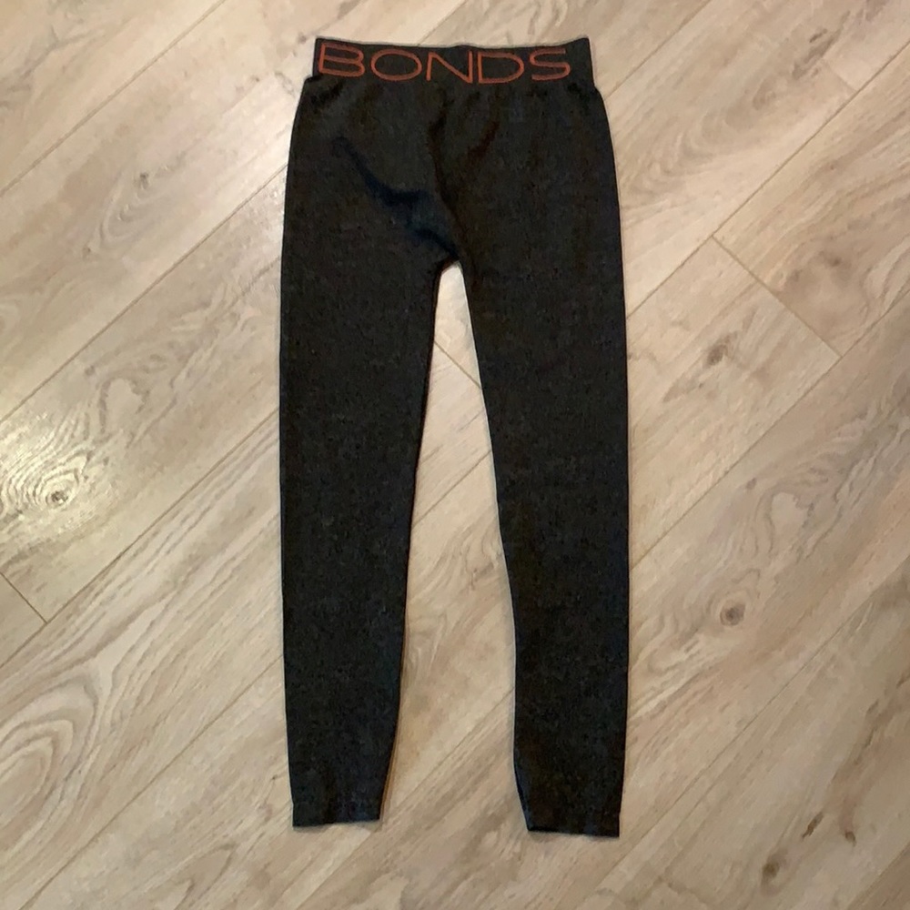 BONDS NWOT M/L Leggings